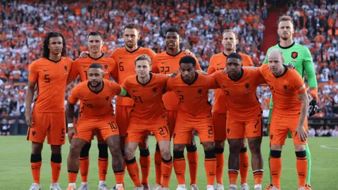 熱那亞對國際米蘭0-0戰成平局，丹布羅西奧頭槌擊中門柱