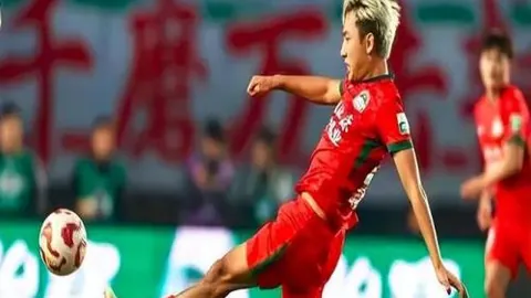 肖国栋止步四强，希金斯再成赛事焦点